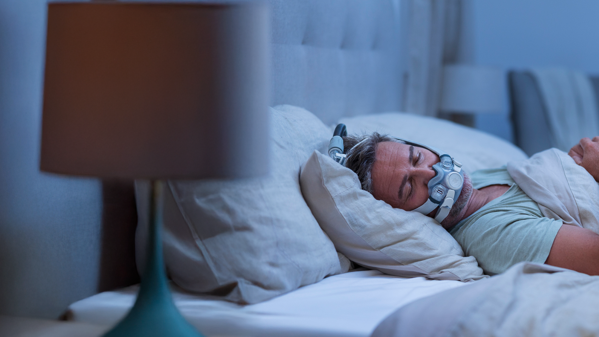 AirTouch-F30i-mask-patient
