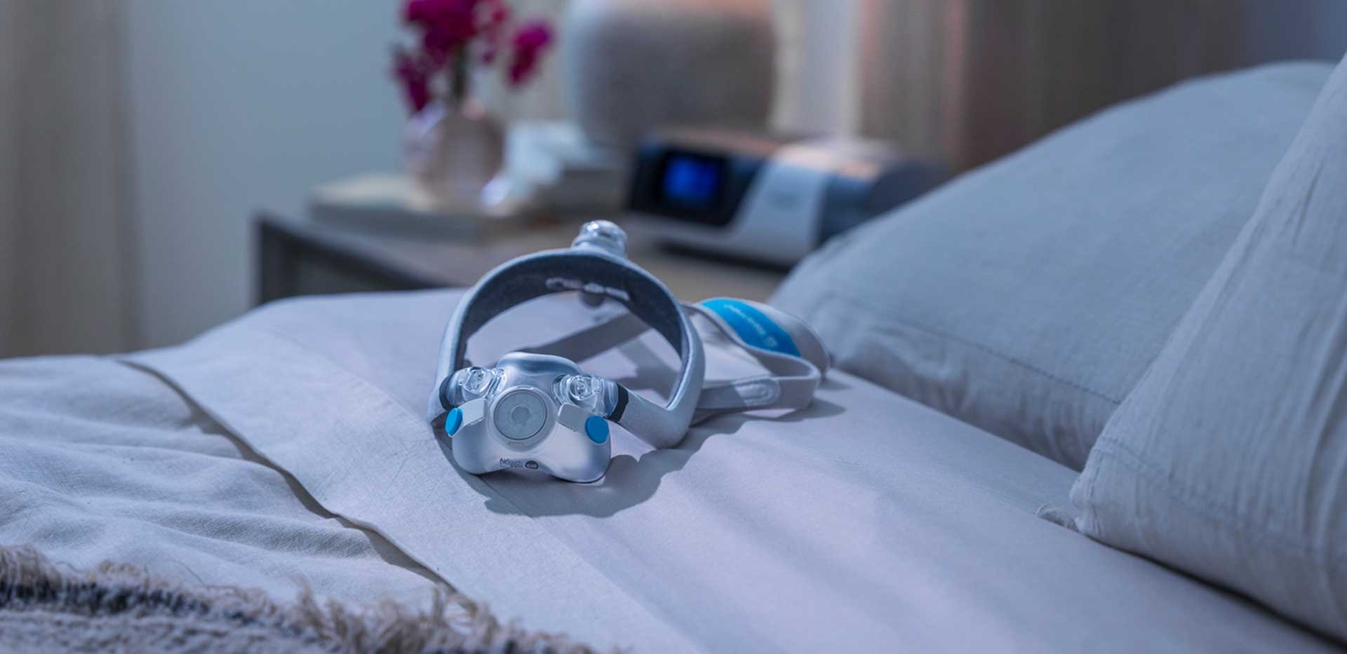 F30i-mask-on-bed