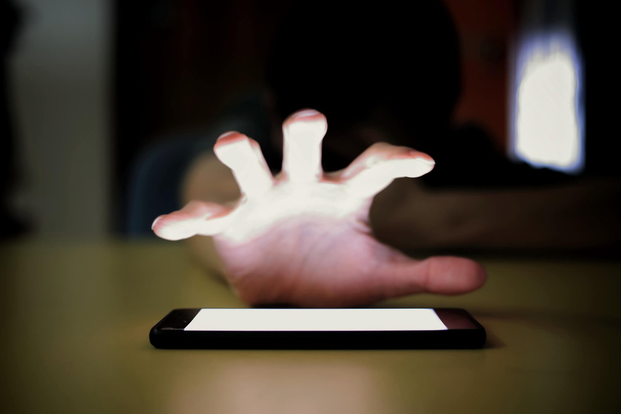is-your-smartphone-turning-you-into-a-zombie